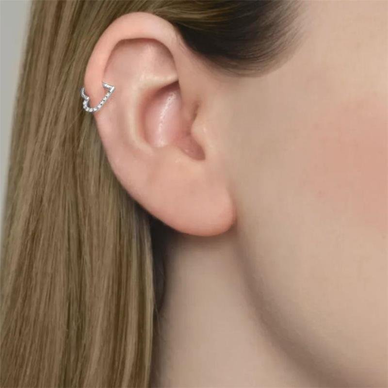 BRINCO PIERCING CARTILAGEM CORAÇÃO CRAVEJADO PRATA 925