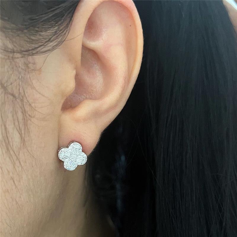 BRINCO INSPIRAÇÃO VANCLEEF CRAVEJADO PRATA 925