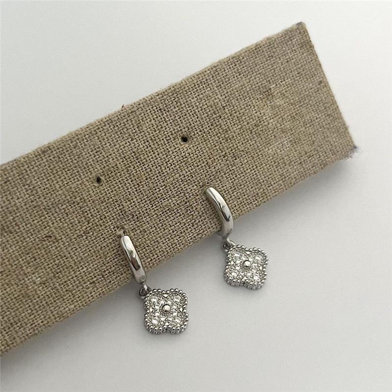 BRINCO INSPIRAÇÃO VANCLEEF ARGOLA CLICK PRATA 925