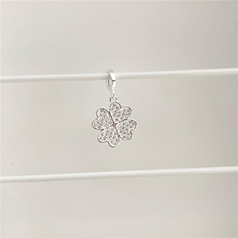 BERLOQUE TREVO CRAVEJADO PRATA 925