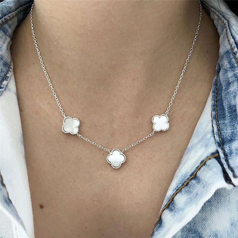 COLAR INSPIRAÇÃO VANCLEEF MADRE 3 TREVOS PRATA 925