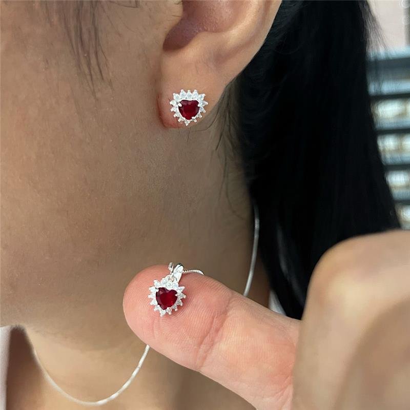 CONJUNTO CORAÇÃO ZIRCÔNIAS VERMELHA PRATA 925