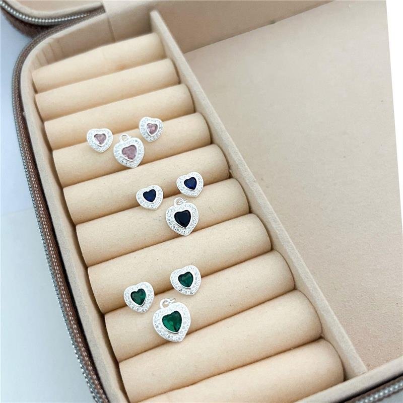 CONJUNTO CRAVEJADO CORAÇÃO VERDE PRATA 925