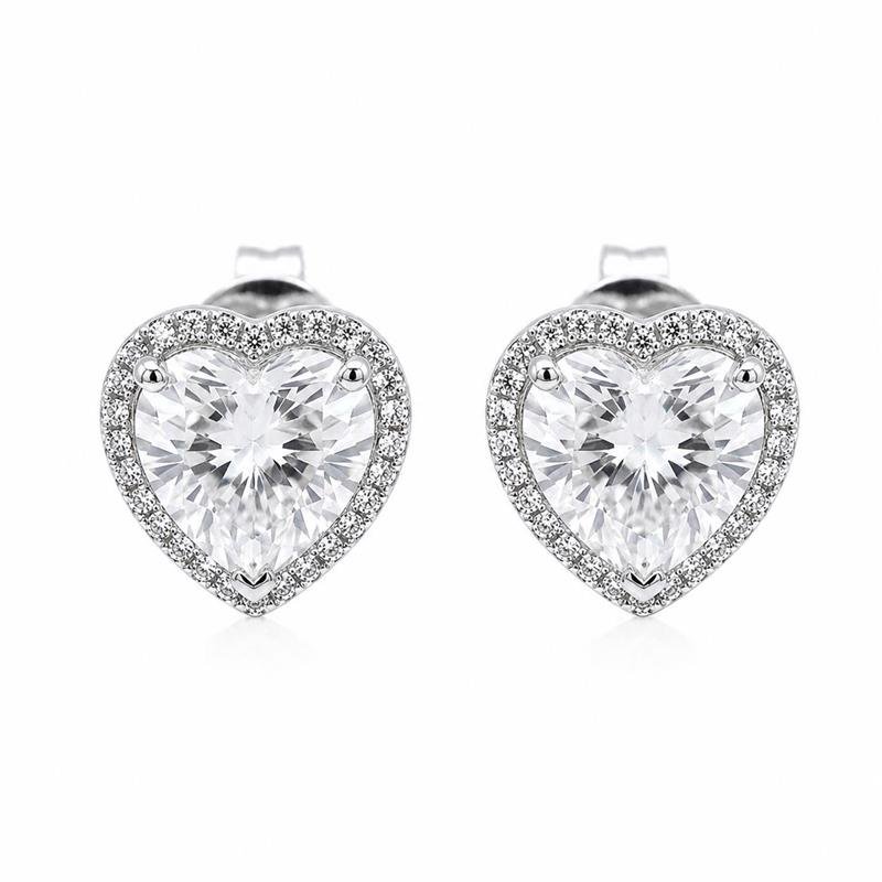 BRINCO MOISSANITE CORAÇÃO CRAVEJADO 8MM PRATA 925