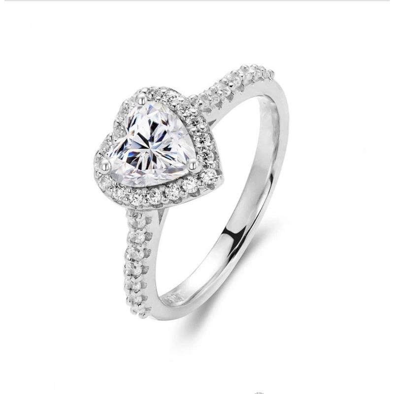 ANEL MOISSANITE CORAÇÃO CRAVEJADO PRATA 925